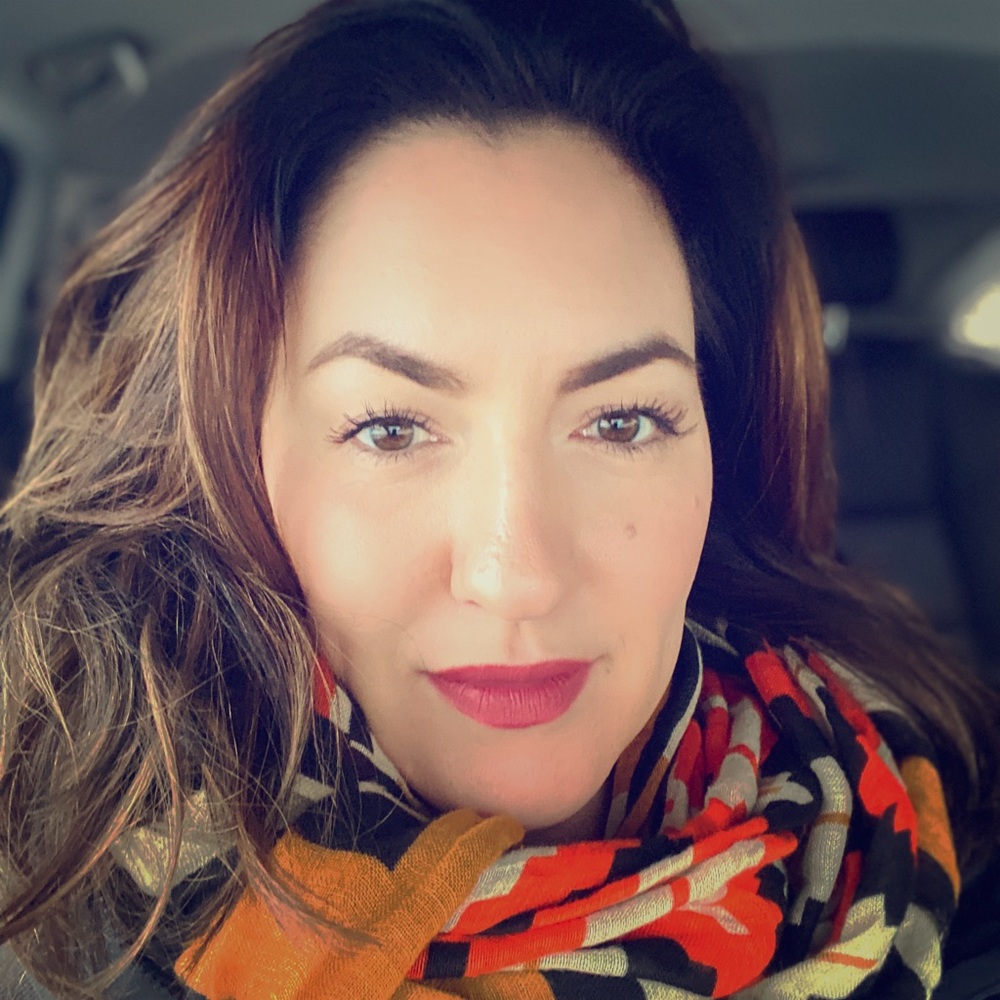 Meet your Posher, Elizabeth